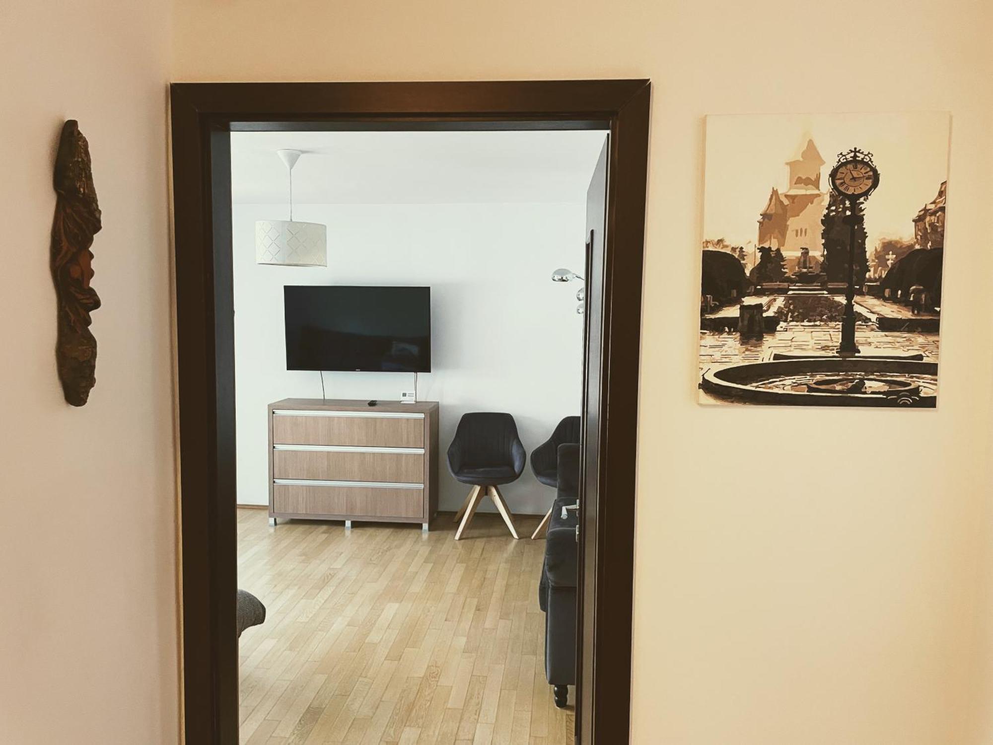 Modern Apartment With Self Check-In 蒂米什瓦拉 外观 照片
