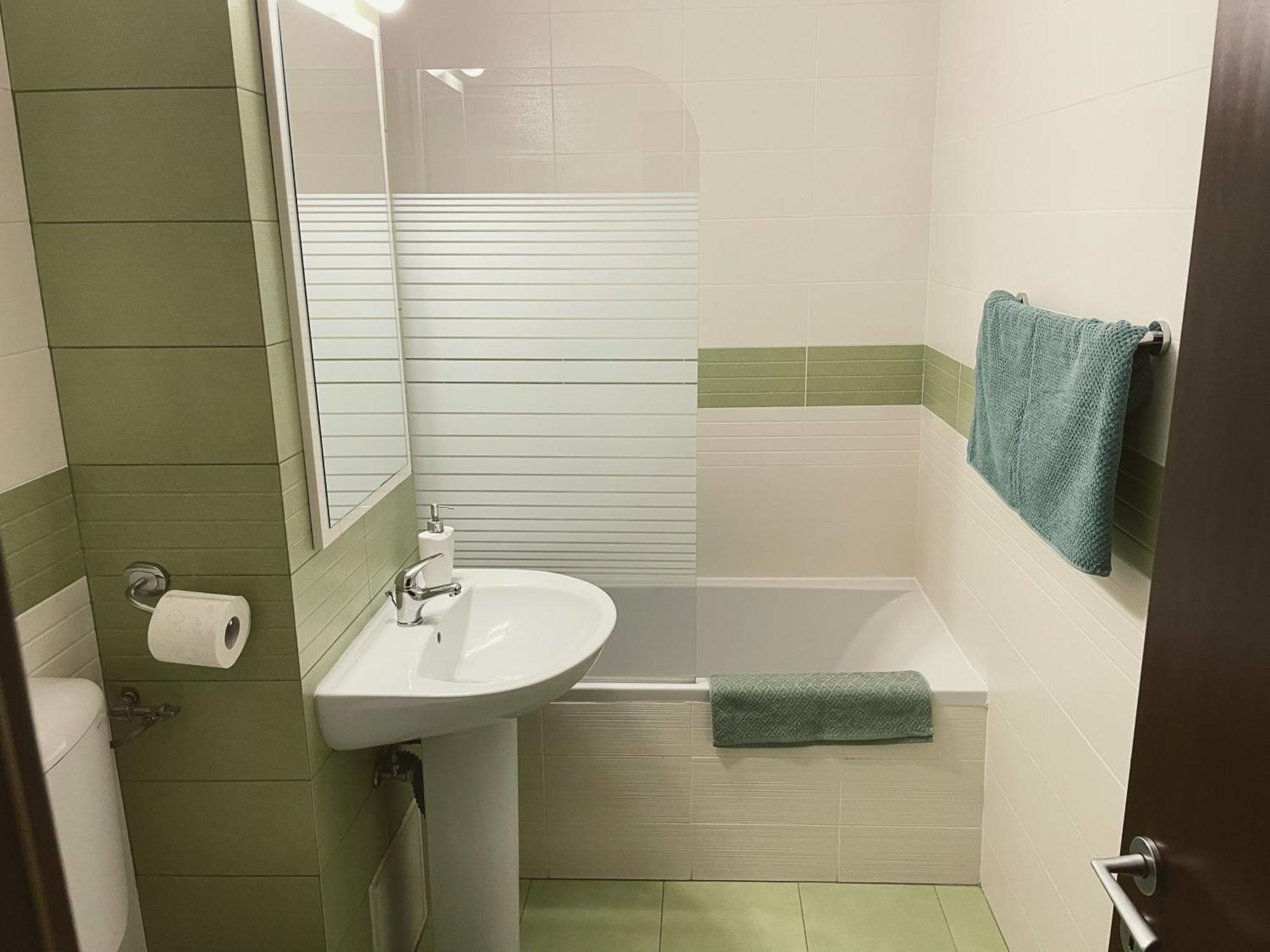 Modern Apartment With Self Check-In 蒂米什瓦拉 外观 照片