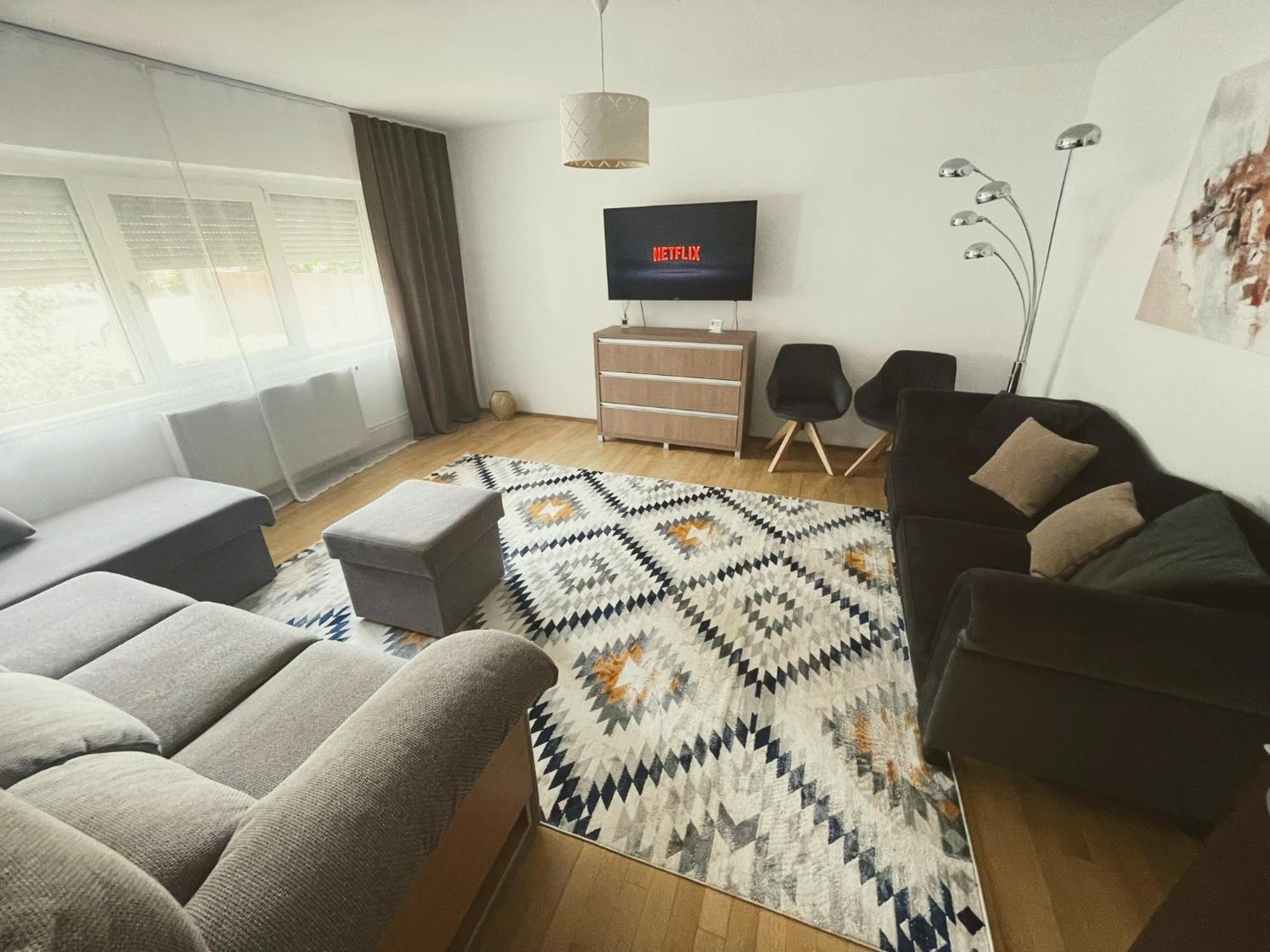 Modern Apartment With Self Check-In 蒂米什瓦拉 外观 照片